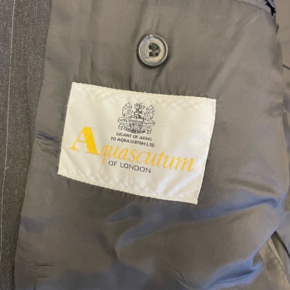 Aquascutum of London Vintage 3 Piece Striped Pleated Wool Suit in Gray Size 44 L - Picture 14 of 15